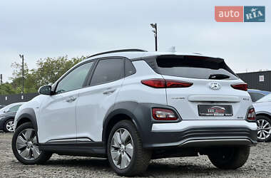 Внедорожник / Кроссовер Hyundai Kona Electric 2020 в 