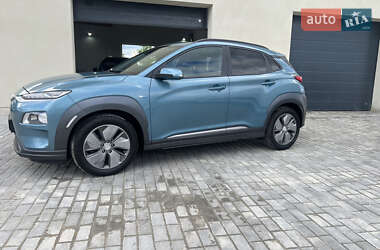 Внедорожник / Кроссовер Hyundai Kona Electric 2019 в 