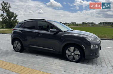 Позашляховик / Кросовер Hyundai Kona Electric 2019 в 