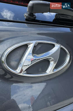 Позашляховик / Кросовер Hyundai Kona Electric 2019 в 
