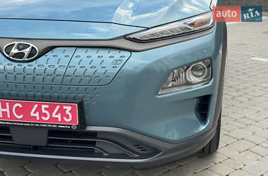 Внедорожник / Кроссовер Hyundai Kona Electric 2020 в 