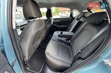 Внедорожник / Кроссовер Hyundai Kona Electric 2020 в 