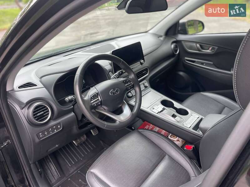 Внедорожник / Кроссовер Hyundai Kona Electric 2020 в Киеве