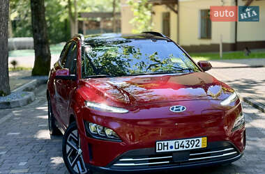Внедорожник / Кроссовер Hyundai Kona Electric 2022 в 