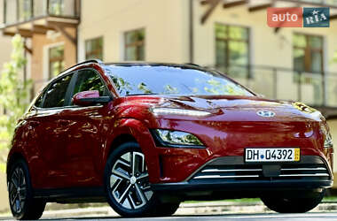 Внедорожник / Кроссовер Hyundai Kona Electric 2022 в 
