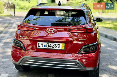 Внедорожник / Кроссовер Hyundai Kona Electric 2022 в 