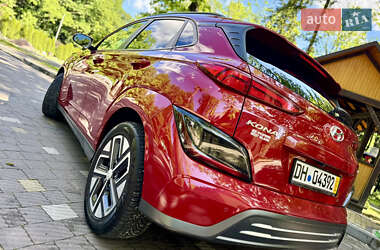 Внедорожник / Кроссовер Hyundai Kona Electric 2022 в 