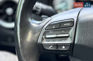 Внедорожник / Кроссовер Hyundai Kona Electric 2022 в 