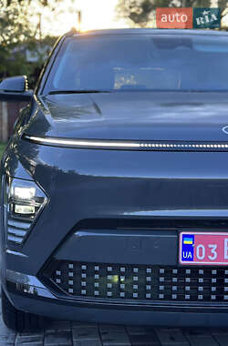 Позашляховик / Кросовер Hyundai Kona Electric 2024 в 