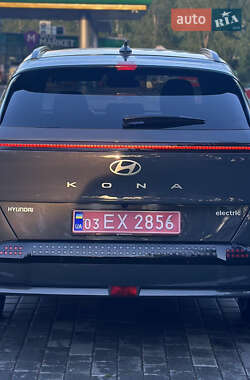 Позашляховик / Кросовер Hyundai Kona Electric 2024 в 