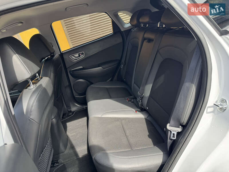 Внедорожник / Кроссовер Hyundai Kona Electric 2019 в Ровно