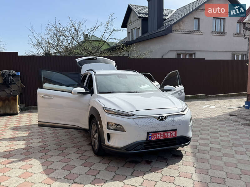 Внедорожник / Кроссовер Hyundai Kona Electric 2019 в Ровно