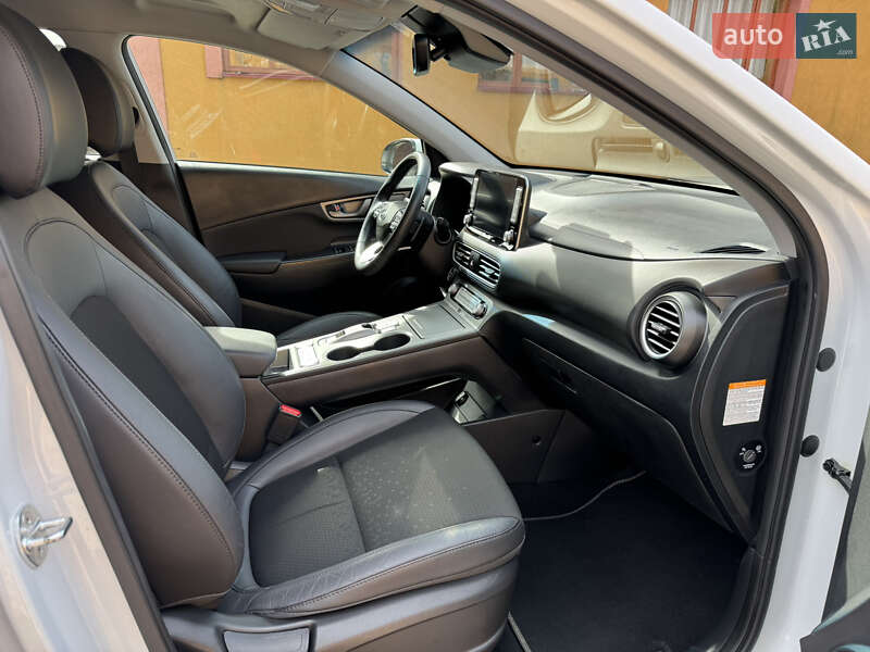 Внедорожник / Кроссовер Hyundai Kona Electric 2019 в Ровно