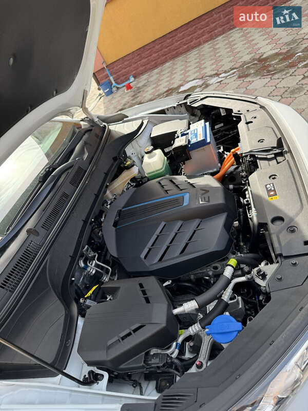 Внедорожник / Кроссовер Hyundai Kona Electric 2019 в Ровно