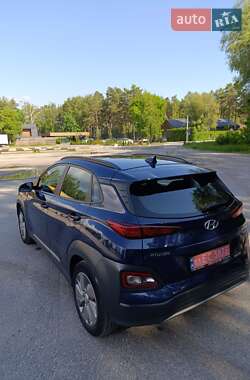 Внедорожник / Кроссовер Hyundai Kona Electric 2020 в 