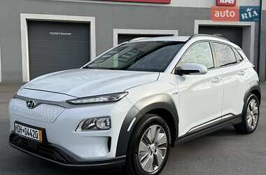 Внедорожник / Кроссовер Hyundai Kona Electric 2021 в Виннице
