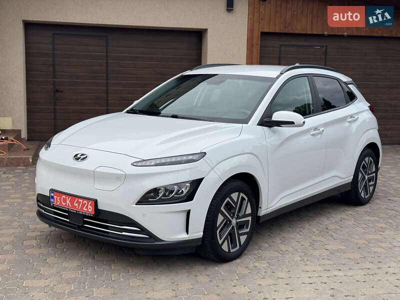 Позашляховик / Кросовер Hyundai Kona Electric 2021 в 