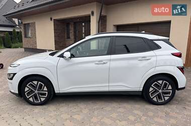 Позашляховик / Кросовер Hyundai Kona Electric 2021 в 