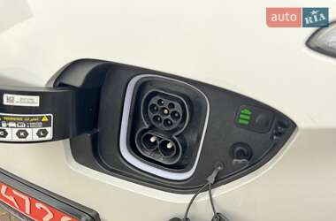 Позашляховик / Кросовер Hyundai Kona Electric 2021 в 