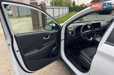 Позашляховик / Кросовер Hyundai Kona Electric 2021 в 