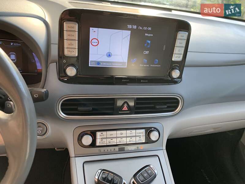 Внедорожник / Кроссовер Hyundai Kona Electric 2019 в Радивилове