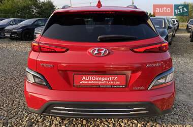 Внедорожник / Кроссовер Hyundai Kona Electric 2021 в 