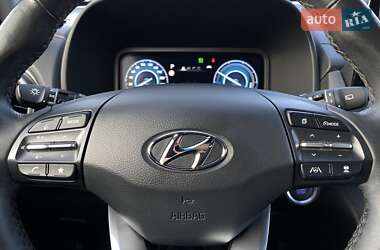 Внедорожник / Кроссовер Hyundai Kona Electric 2021 в 