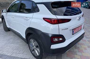 Внедорожник / Кроссовер Hyundai Kona Electric 2020 в 