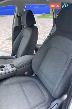 Внедорожник / Кроссовер Hyundai Kona Electric 2020 в 