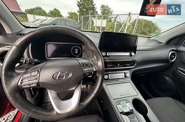 Внедорожник / Кроссовер Hyundai Kona Electric 2021 в 