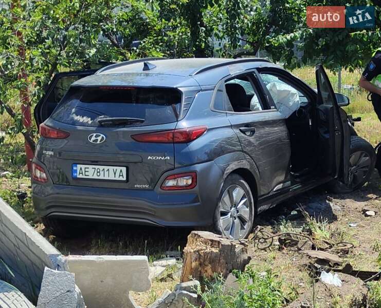 Внедорожник / Кроссовер Hyundai Kona Electric 2020 в 