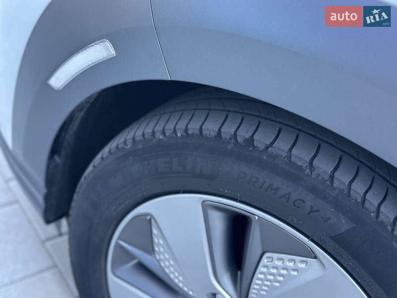 Позашляховик / Кросовер Hyundai Kona Electric 2019 в Луцьку