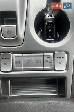 Внедорожник / Кроссовер Hyundai Kona Electric 2019 в 