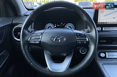 Позашляховик / Кросовер Hyundai Kona Electric 2021 в 