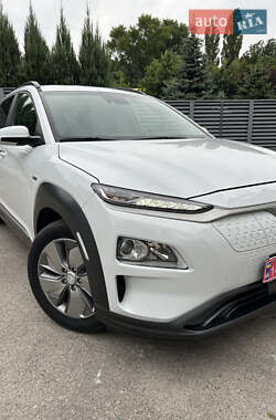 Позашляховик / Кросовер Hyundai Kona Electric 2020 в Дніпрі