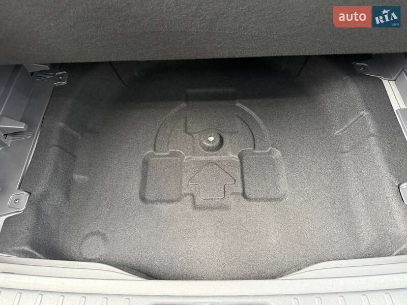 Внедорожник / Кроссовер Hyundai Kona Electric 2024 в Дубно