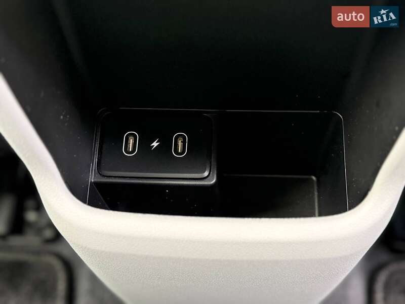 Внедорожник / Кроссовер Hyundai Kona Electric 2024 в Дубно