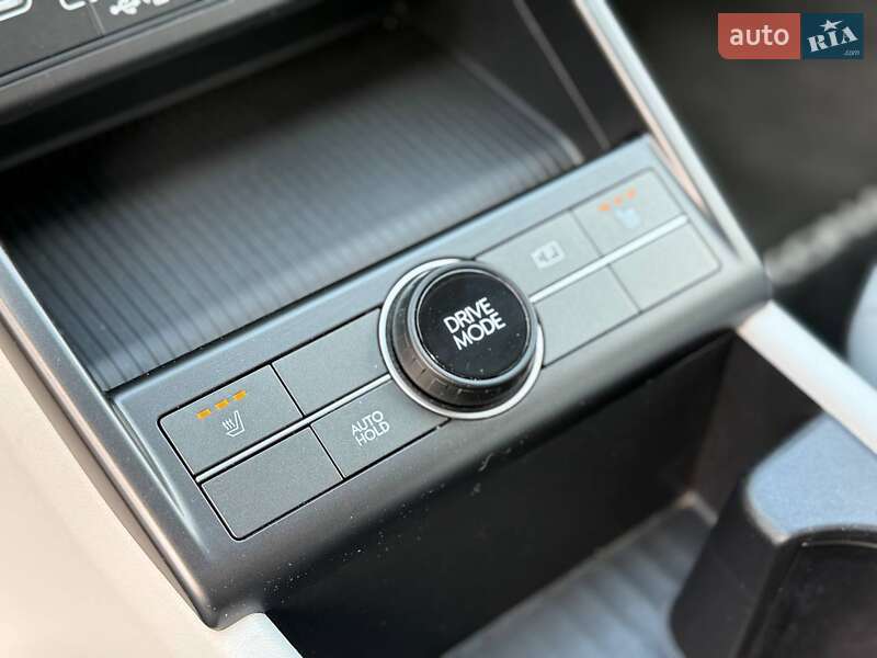 Внедорожник / Кроссовер Hyundai Kona Electric 2024 в Дубно