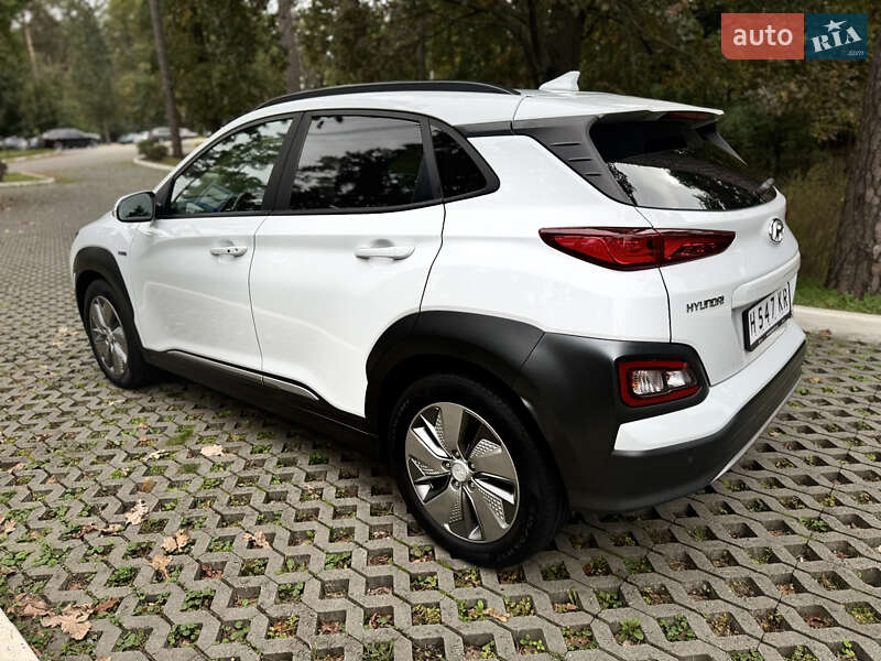 Внедорожник / Кроссовер Hyundai Kona Electric 2020 в Буче
