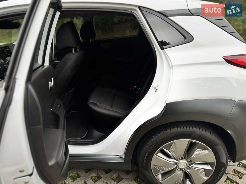 Внедорожник / Кроссовер Hyundai Kona Electric 2020 в Буче