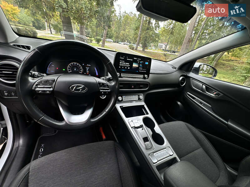 Внедорожник / Кроссовер Hyundai Kona Electric 2020 в Буче