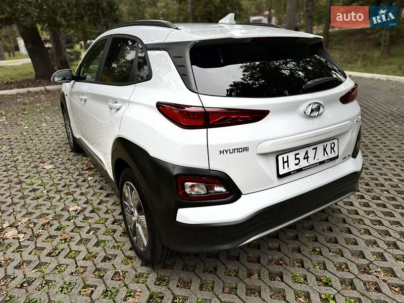 Внедорожник / Кроссовер Hyundai Kona Electric 2020 в Буче