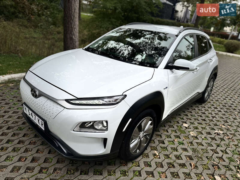 Внедорожник / Кроссовер Hyundai Kona Electric 2020 в Буче