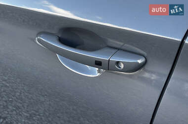 Внедорожник / Кроссовер Hyundai Kona Electric 2020 в 