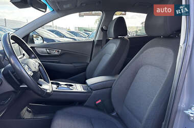 Внедорожник / Кроссовер Hyundai Kona Electric 2020 в 