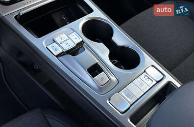 Внедорожник / Кроссовер Hyundai Kona Electric 2020 в 