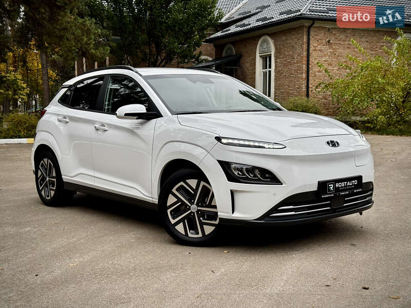 Позашляховик / Кросовер Hyundai Kona Electric 2022 в Києві