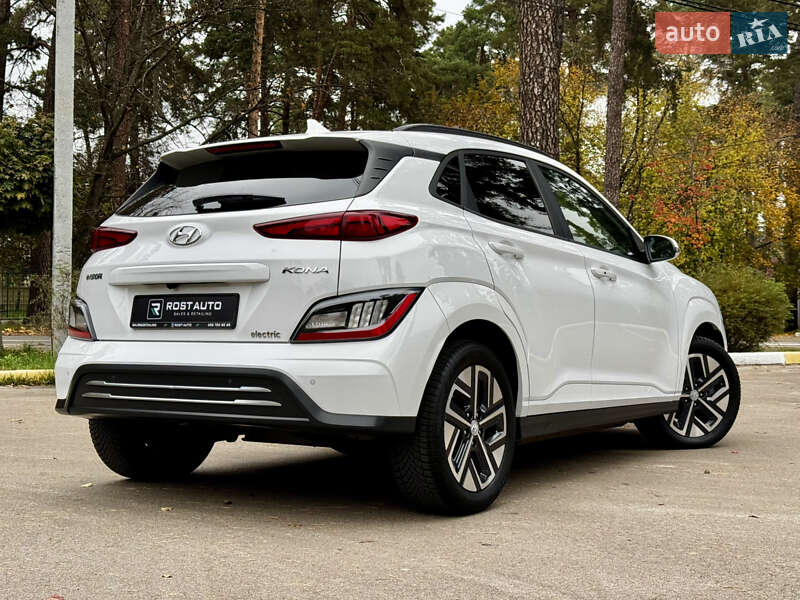 Позашляховик / Кросовер Hyundai Kona Electric 2022 в Києві