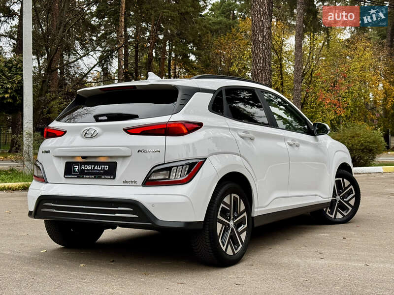 Позашляховик / Кросовер Hyundai Kona Electric 2022 в Києві