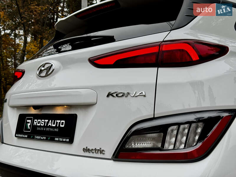 Позашляховик / Кросовер Hyundai Kona Electric 2022 в Києві